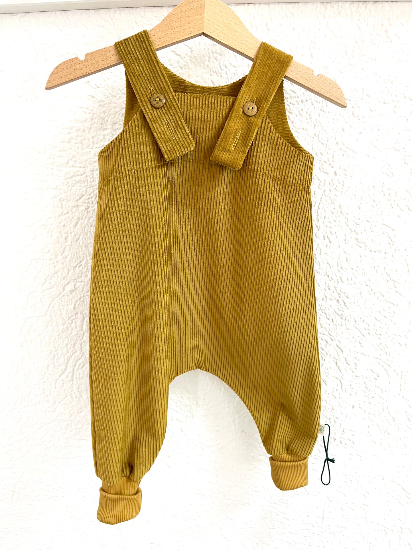 Latzhose "Lümmel" aus Cord