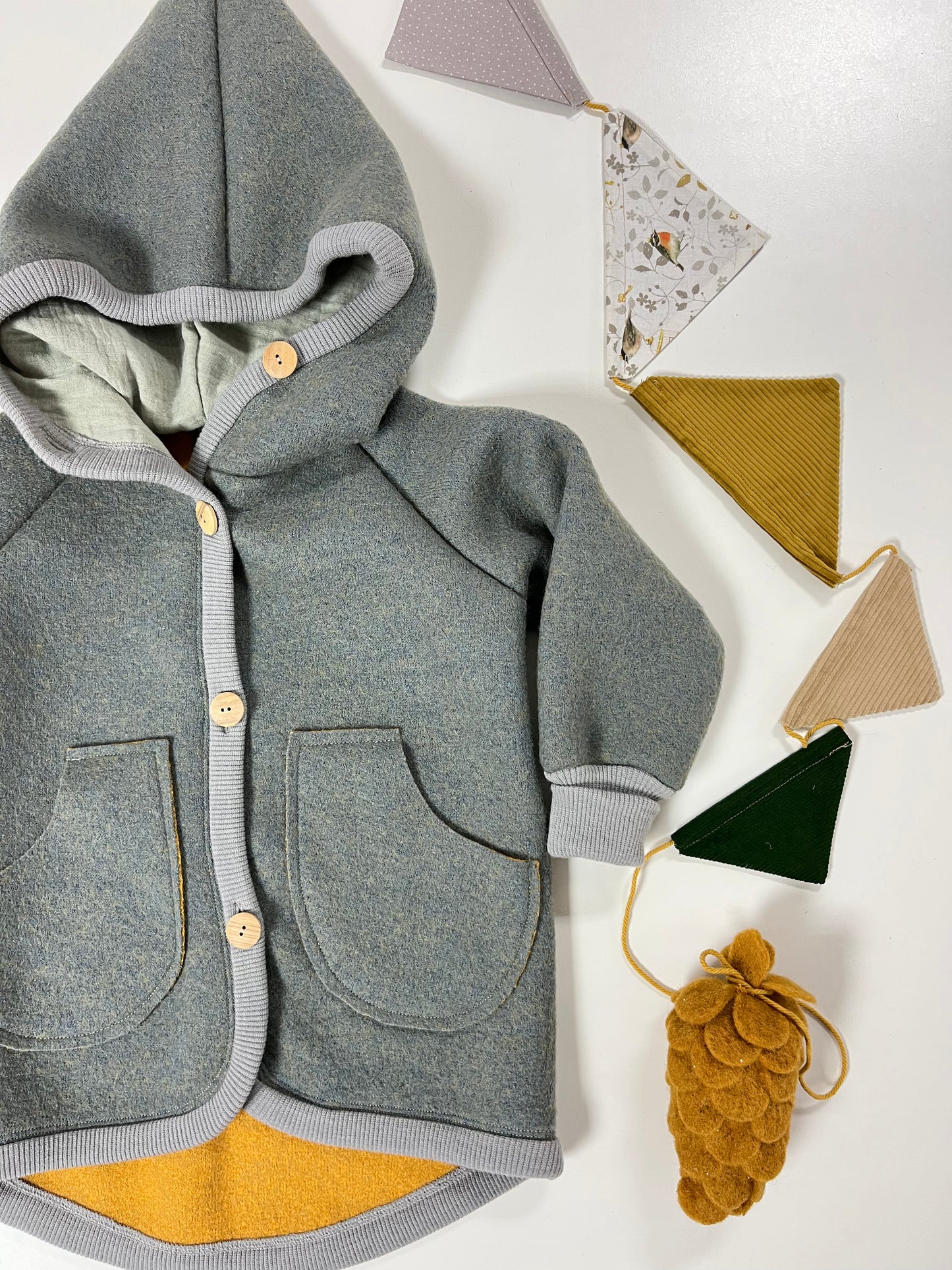 Jacke "Waldläufer" aus Wollwalk Sky/grau