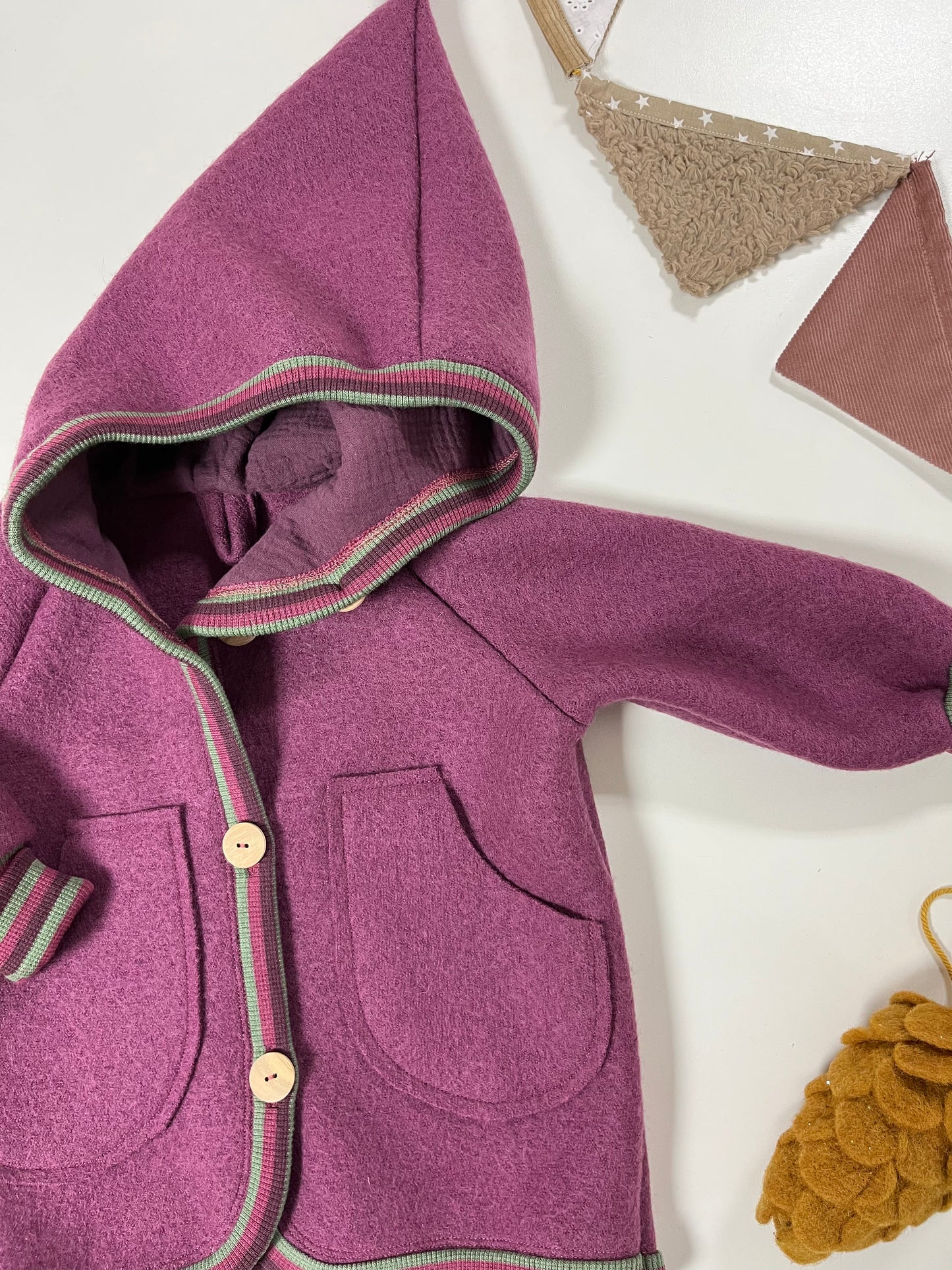 Jacke "Waldläufer" aus Wollwalk Beere